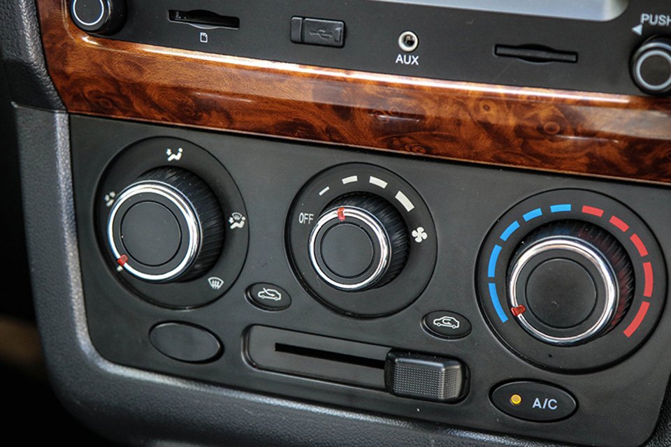 Glory 330 Gallery Image, Interior View, Exterior View, Features and Options